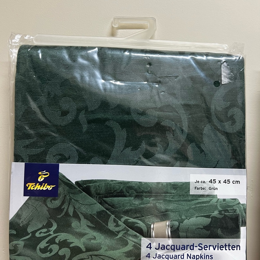 New Tchibo Elegant Emerald Green Floral Cloth Napkins 🎄🍀